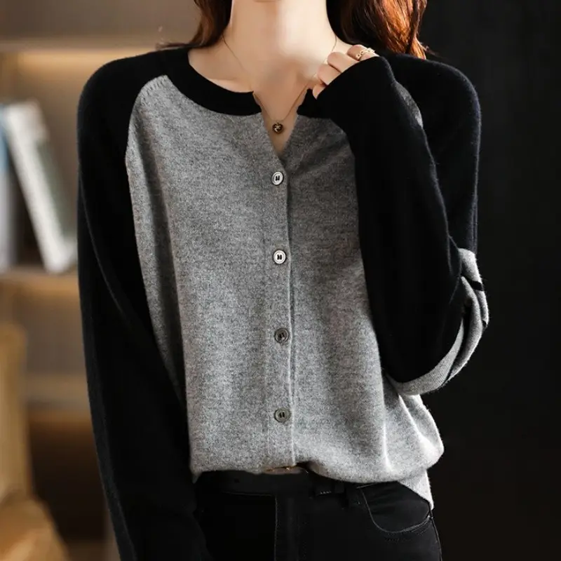 Plus-Size Women's White Black Cardigan Long Sleeve Sweater 2025 - Image 4