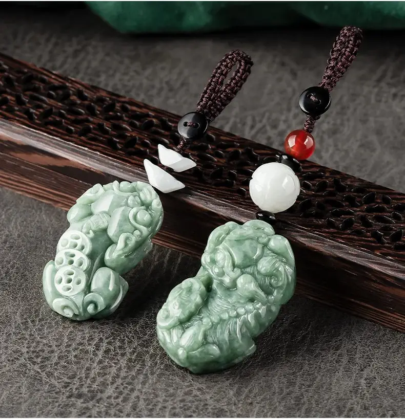 Natural Jade Car Key Pendant with Elegant Design — feature 15