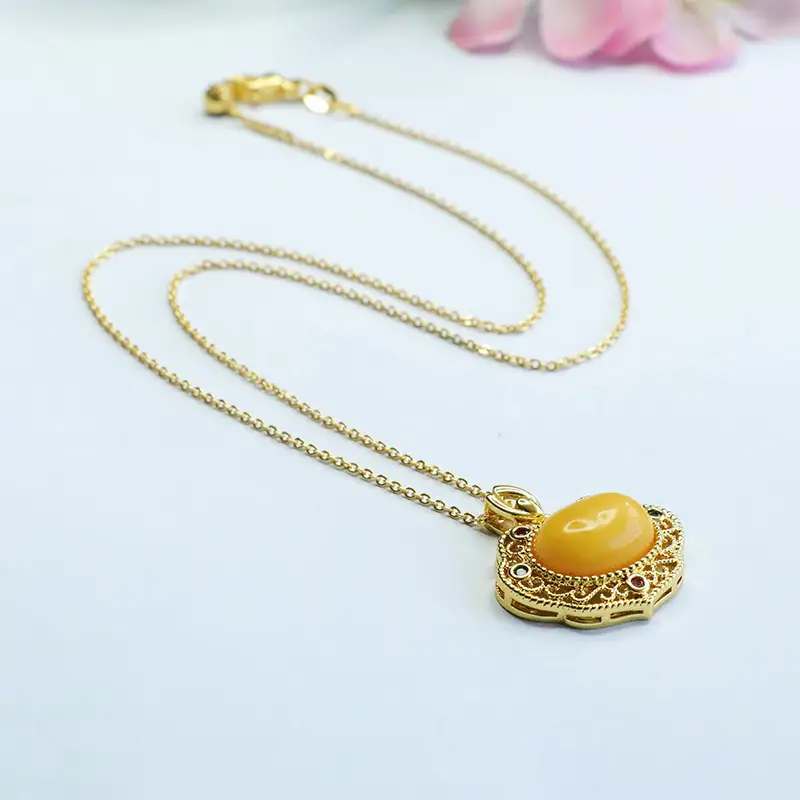 Guan Yu Natural Amber Pendant Full Honey Yellow Beeswax Ruyi Necklace - Image 6