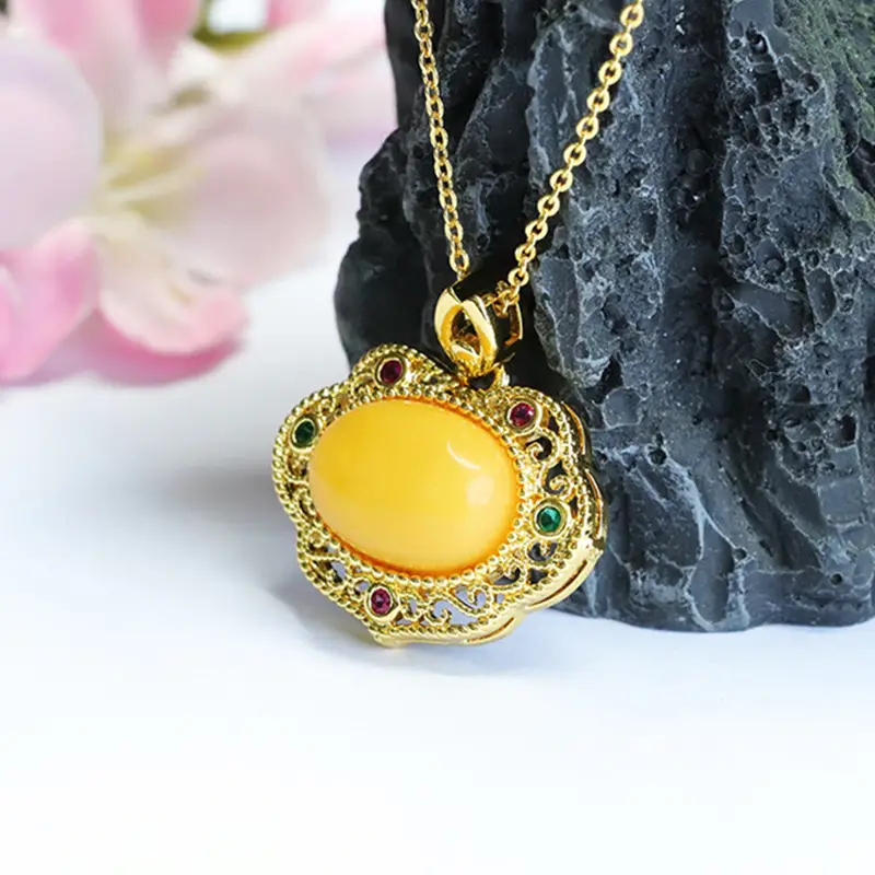 Guan Yu Natural Amber Pendant Full Honey Yellow Beeswax Ruyi Necklace — feature 8