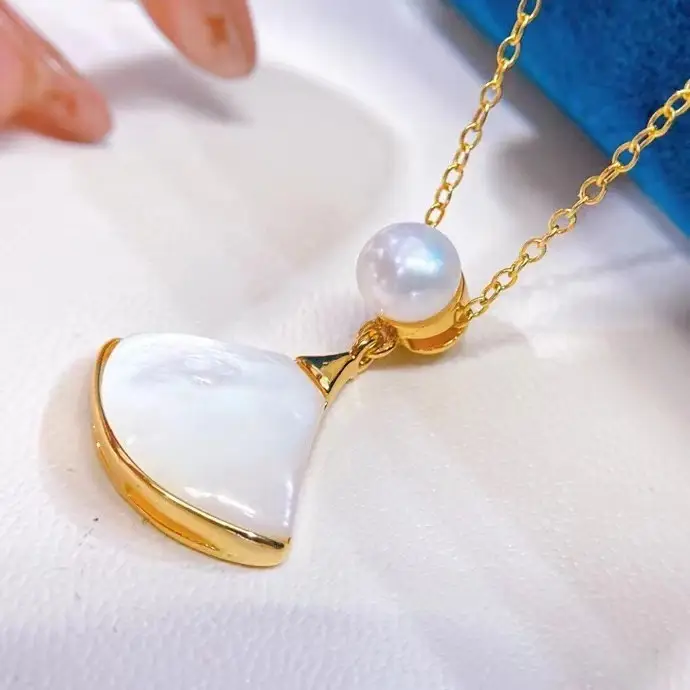 S925 Gold Pearl Heart Necklace with Sea Mother-of-Pearl Design - Image 6