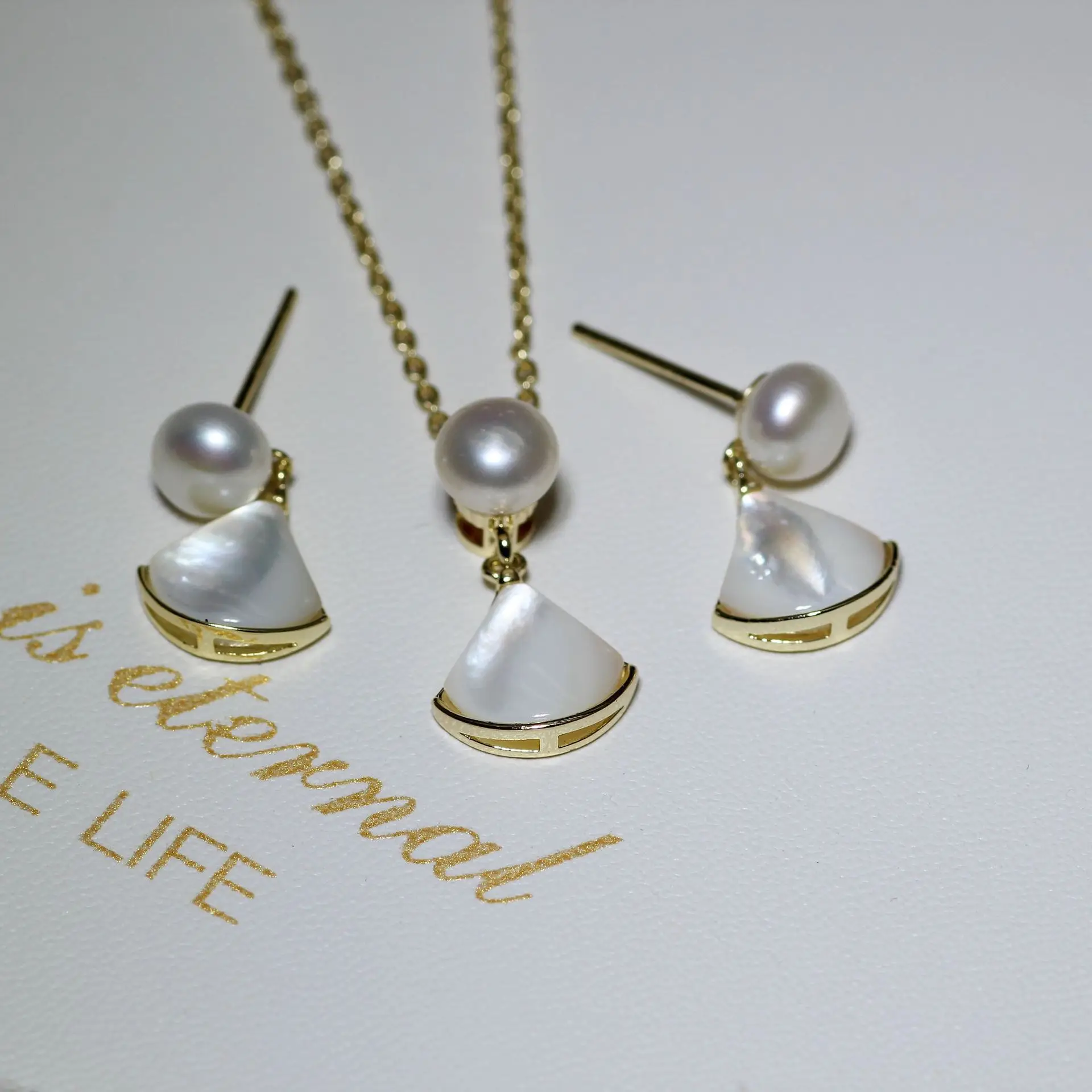 S925 Gold Pearl Heart Necklace with Sea Mother-of-Pearl Design — feature 13
