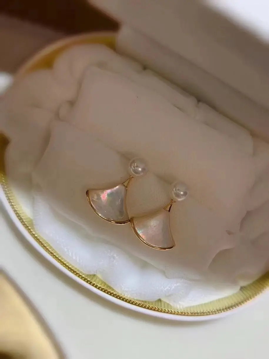 S925 Gold Pearl Heart Necklace with Sea Mother-of-Pearl Design — feature 9