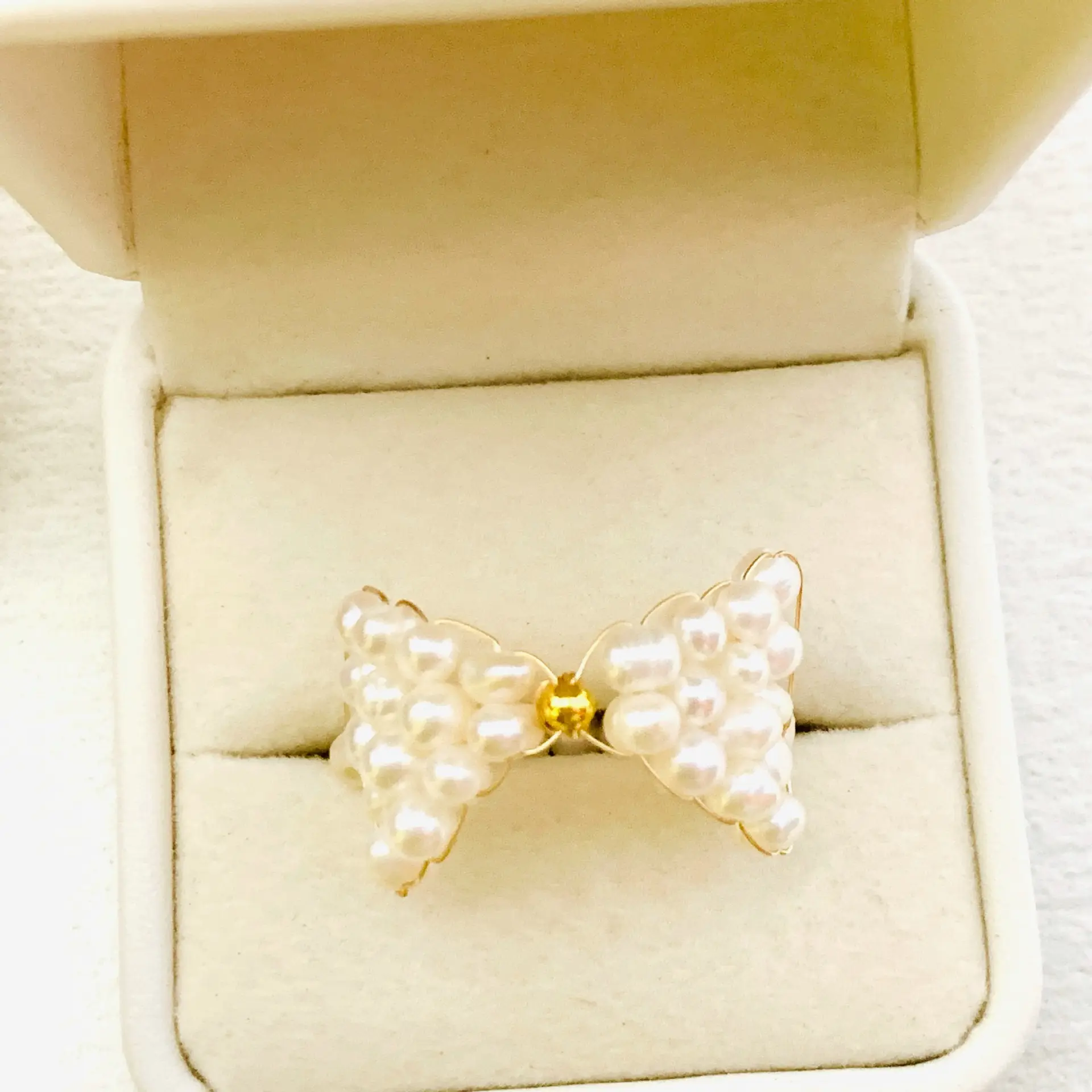 Natural Freshwater Pearls Open-Ended Ring White - Image 4