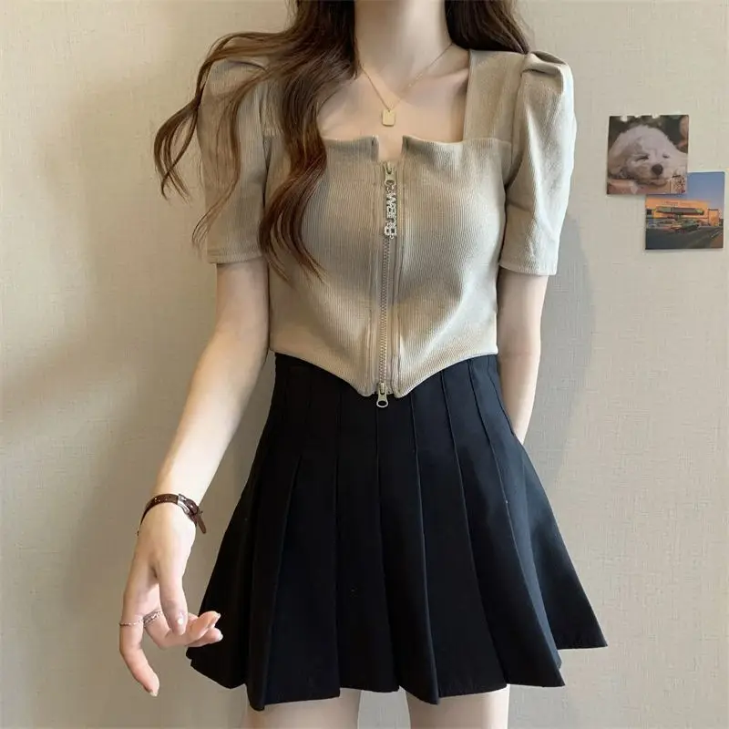 Women's Zip Front Summer T-Shirt Slimming Design — feature 5