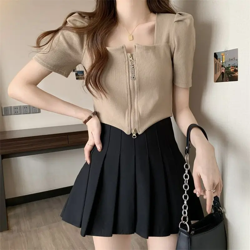 Women's Zip Front Summer T-Shirt Slimming Design — feature 6