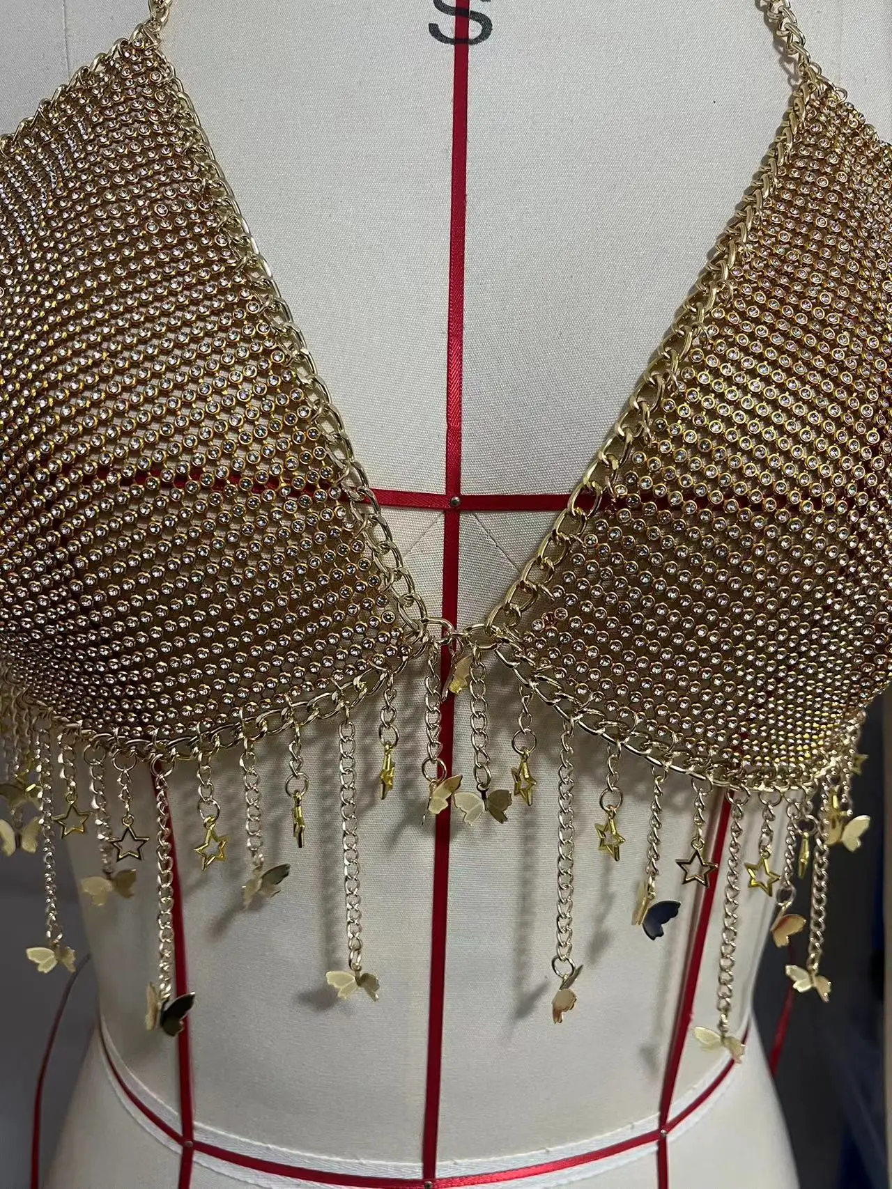 120098 European and American new vest sexy rhinestone inlaid sequin five-pointed star neck tassel body chain small vest — feature 13