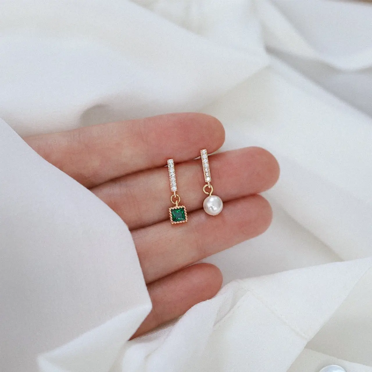 Meimei Drops Asymmetric Pearl Emerald Earrings for Women - Image 2