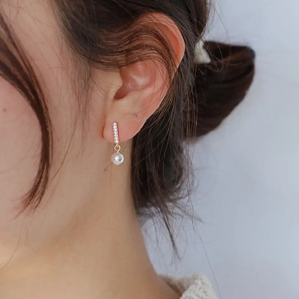 Meimei Drops Asymmetric Pearl Emerald Earrings for Women - Image 5