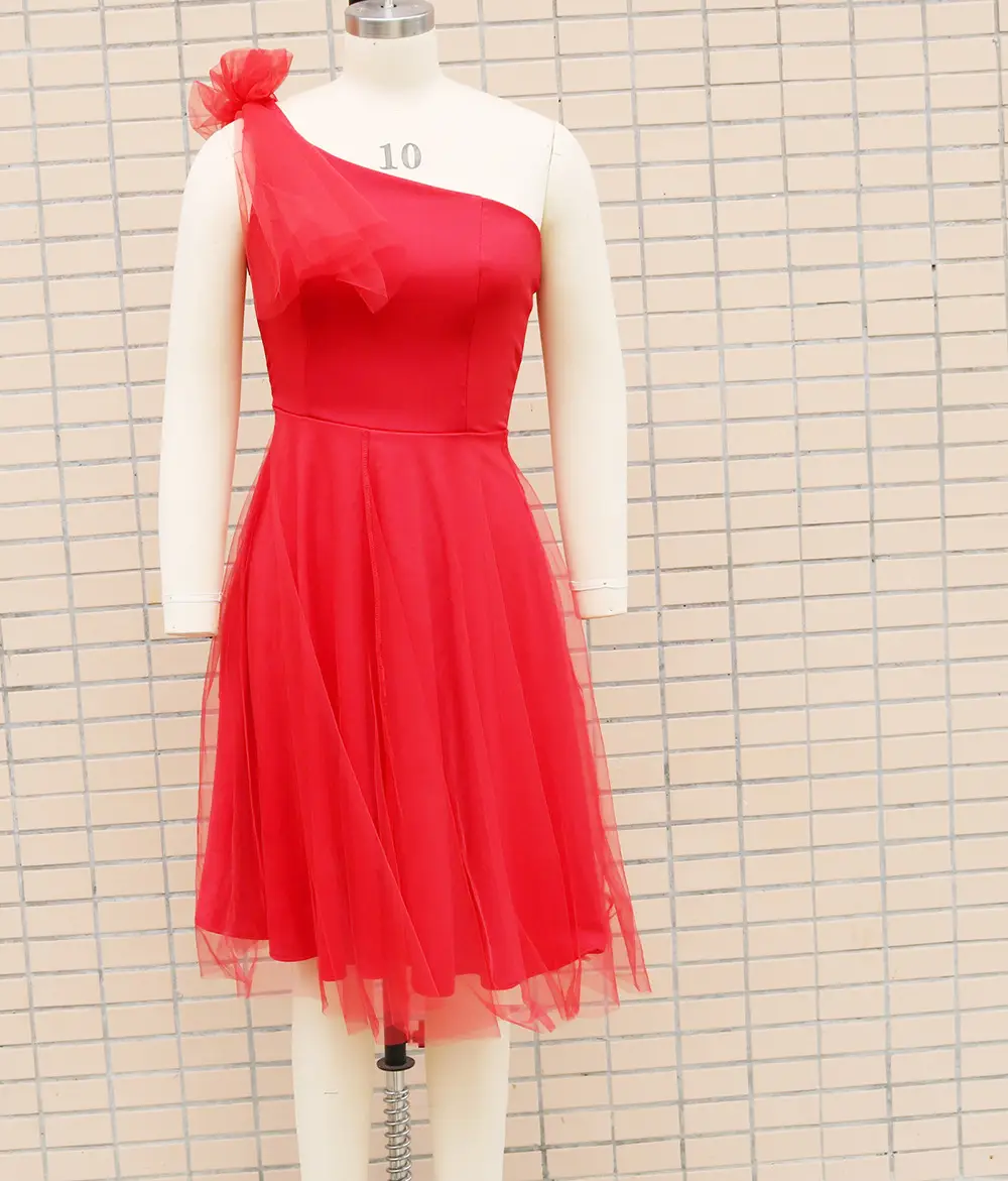2025 Red One-shoulder Sleeveless Mesh Dress with Large Swing Skirt — feature 2