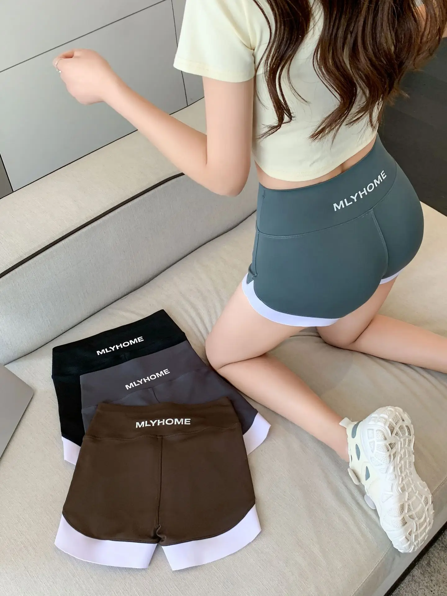 Women's Black Seamless Sports Leggings with White Trim - Image 9