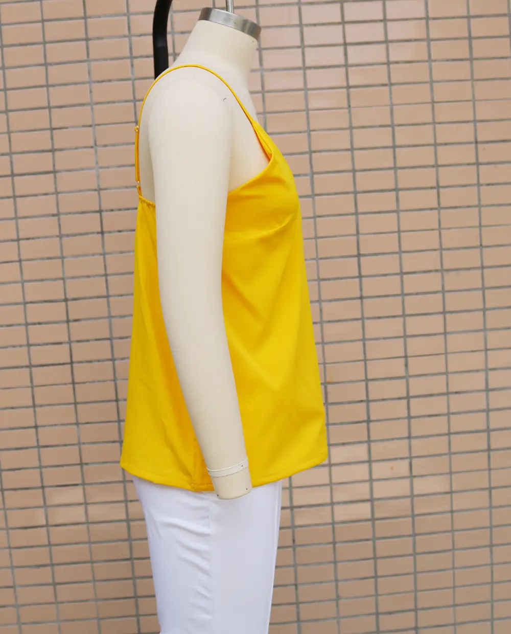 2023 New V-Neck Loose Vest Top for Women — feature 24