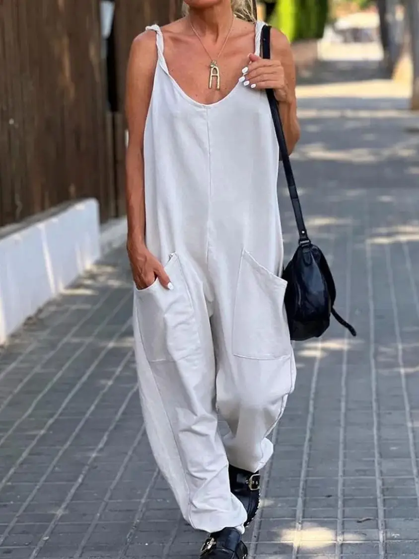 Sleeveless V-Neck Green Jumpsuit Set — feature 3