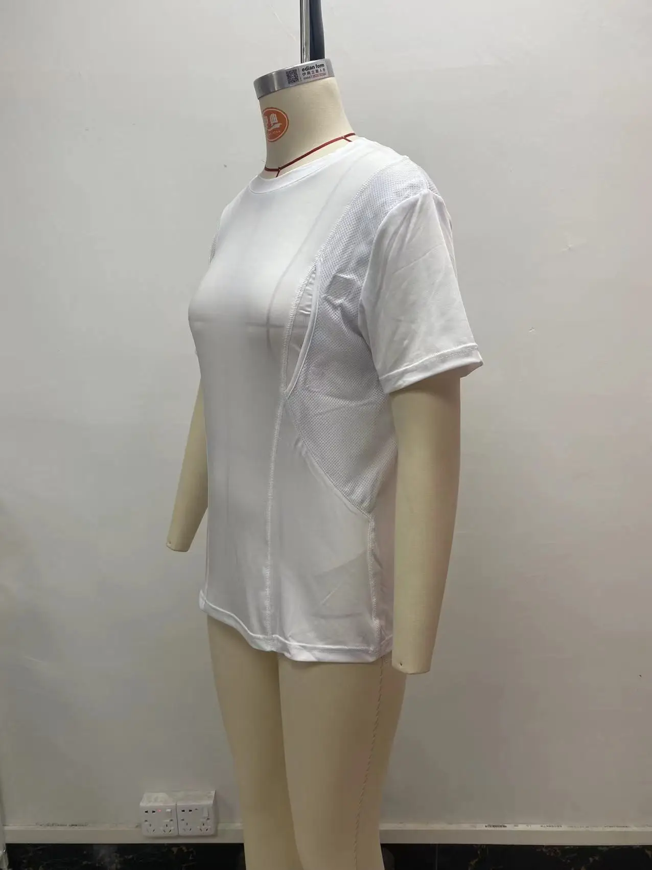 2025 Unisex High-Stretch Concealed Holster T-Shirt White — feature 4