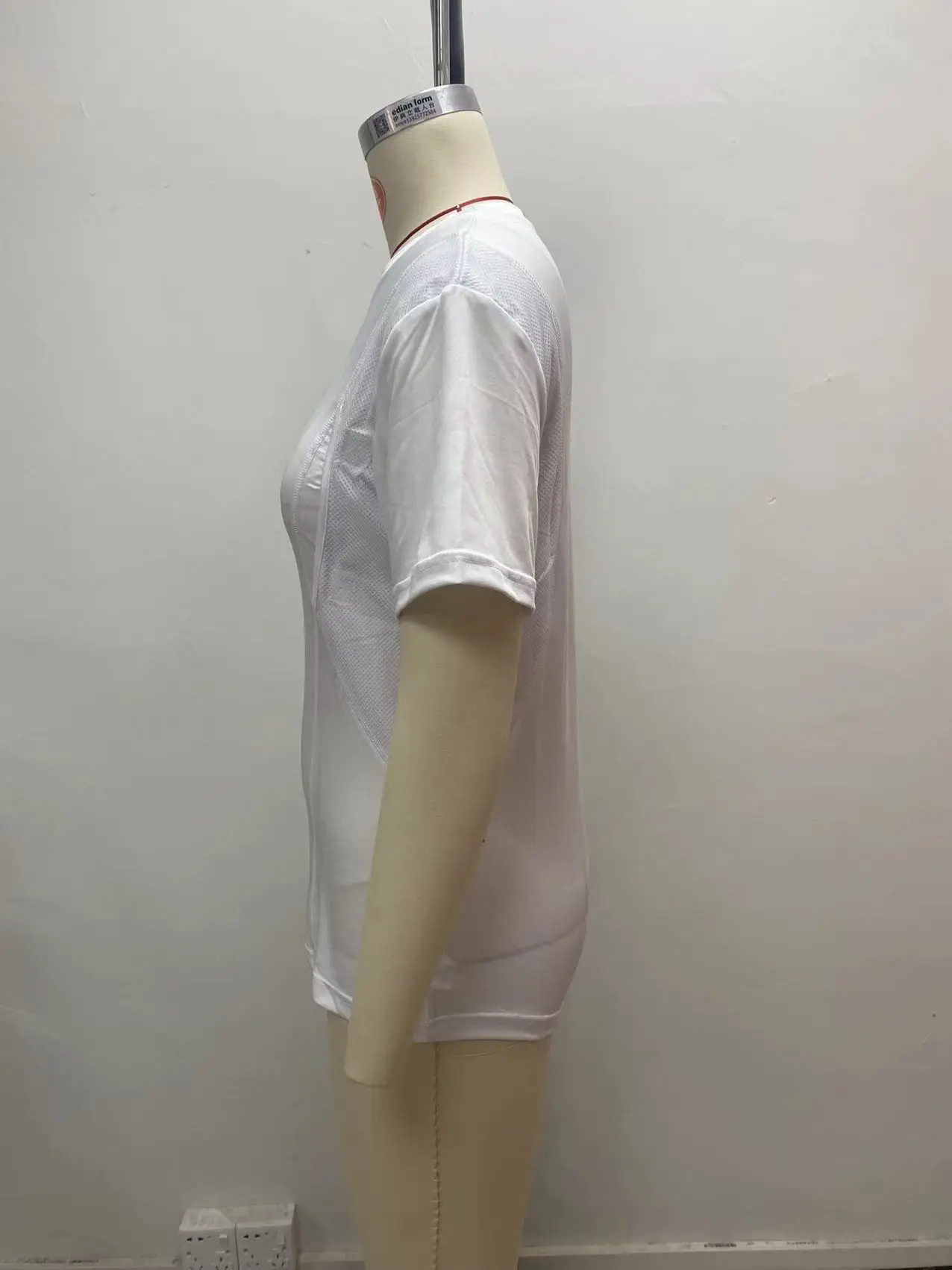 2025 Unisex High-Stretch Concealed Holster T-Shirt White — feature 5