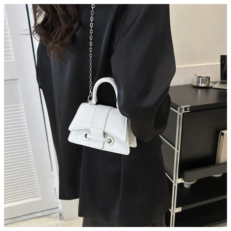 Silver Chain Handbag Small Western Style — feature 16