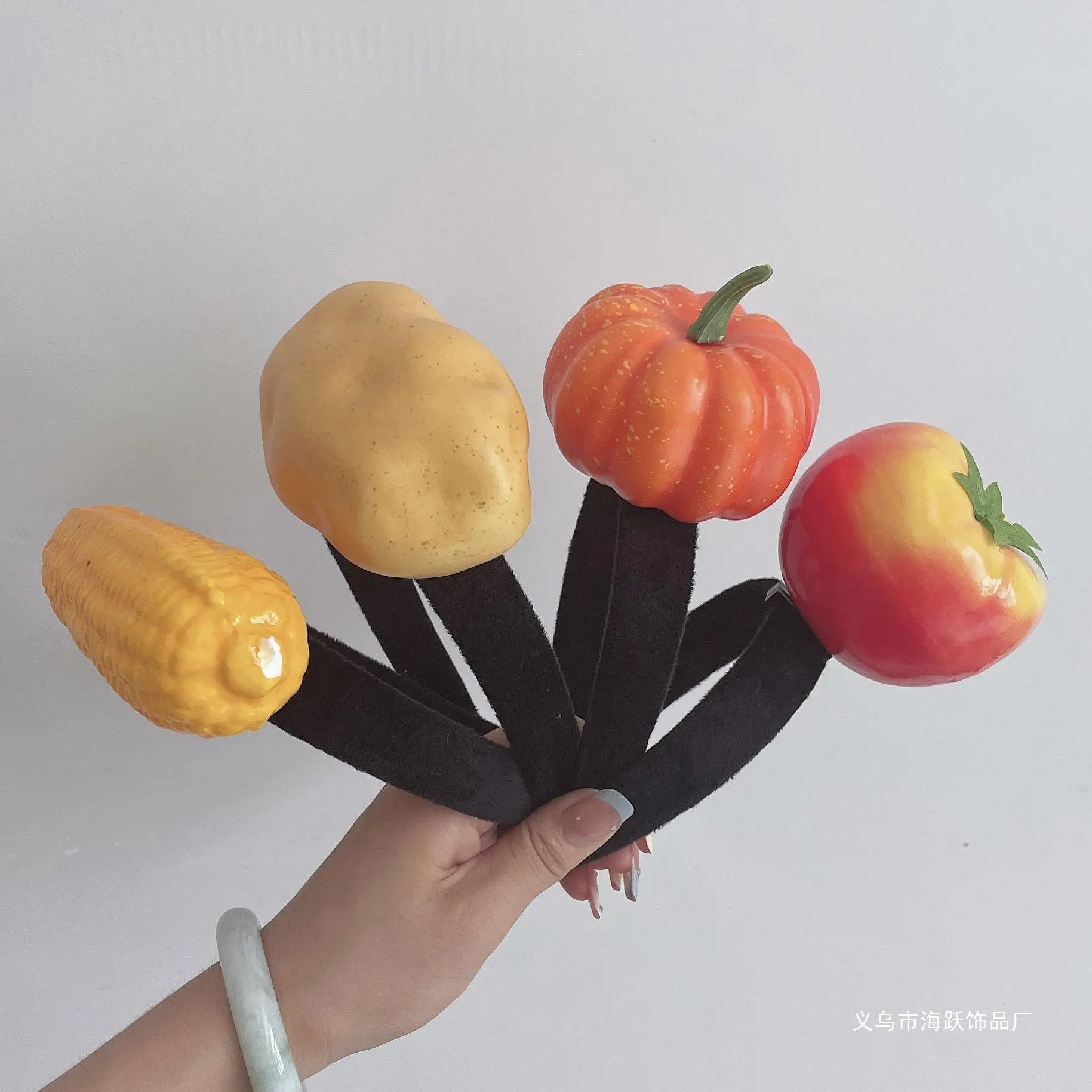 Three-Dimensional Vegetable Hairband for Women — feature 5