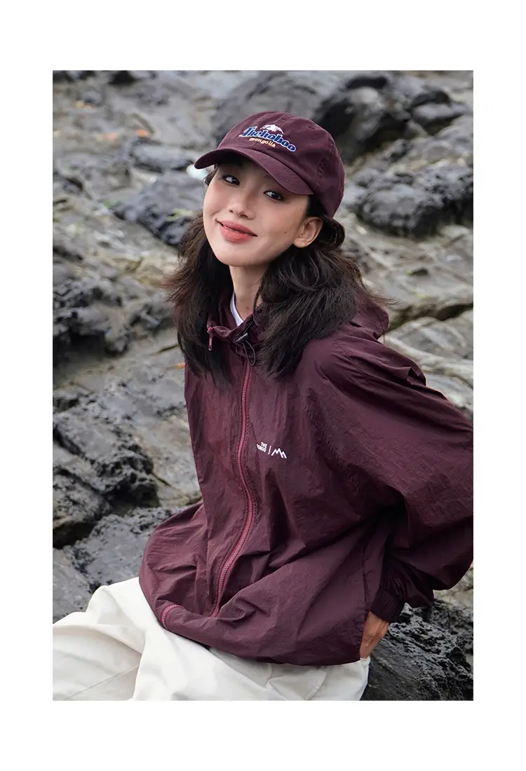 Maroon Embroidered Peaked Cap for Women Summer — feature 3