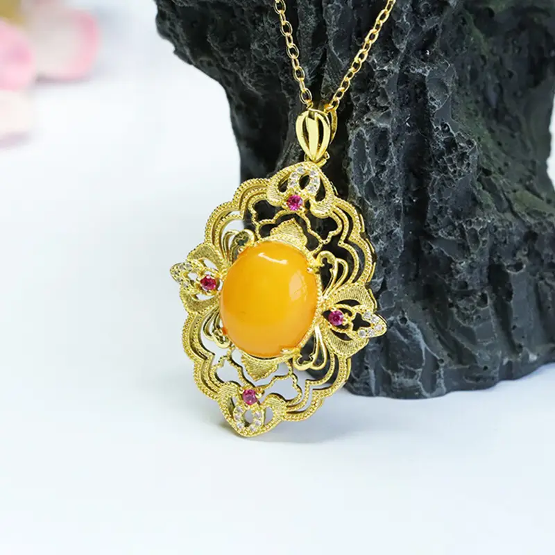 Natural Amber Pendant Necklace Vintage Gold Old Beeswax — feature 10