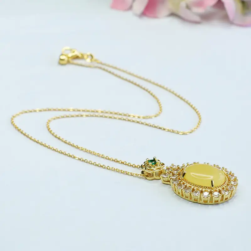 Guan Yu Natural Amber Pendant Necklace with Diamonds for Women — feature 8