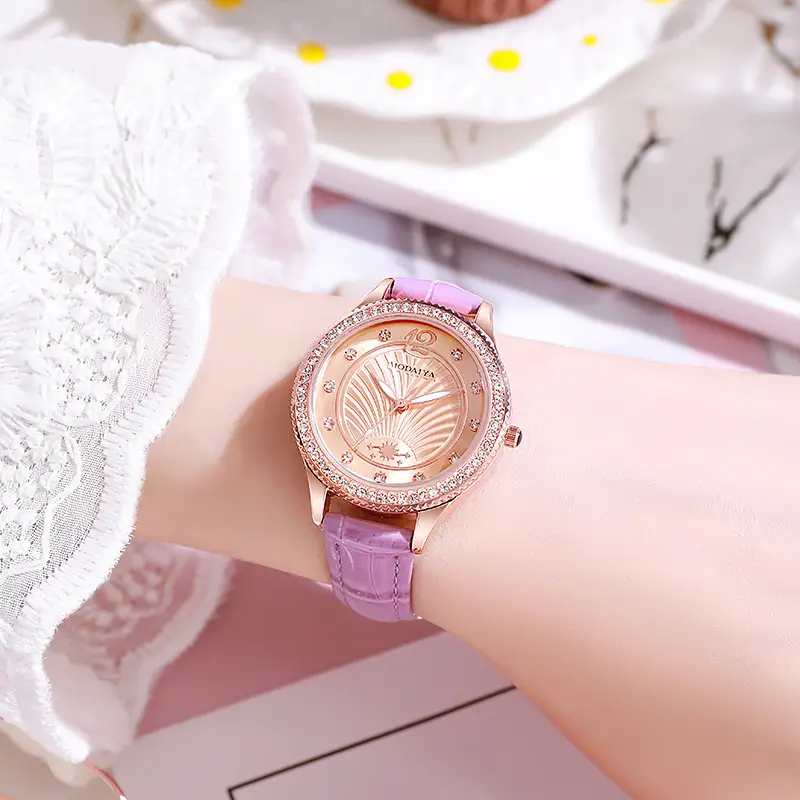 Women's Elegant Quartz Watch with Diamond Dial - Image 7