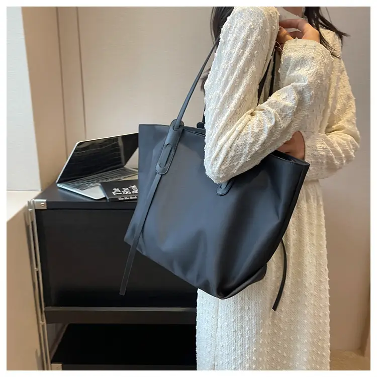 Women's Black Oxford Tote Bag Large Capacity 2023 — feature 11