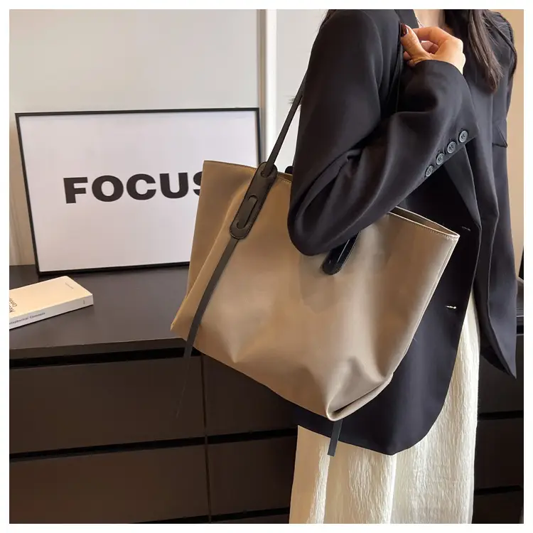 Women's Black Oxford Tote Bag Large Capacity 2023 — feature 21