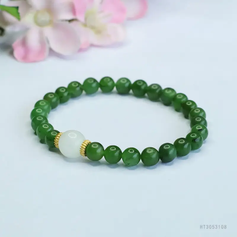 Green Jade Bracelet with White Pearl Center - Image 3