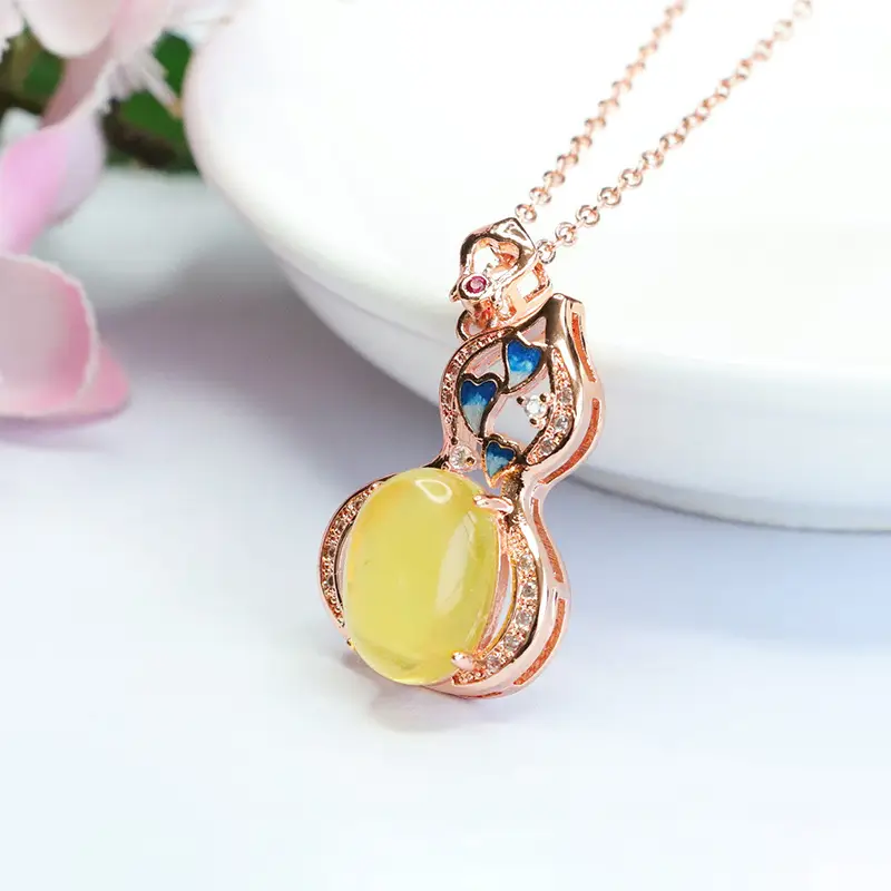 Golden Amber Gourd Pendant Necklace for Women - Image 3