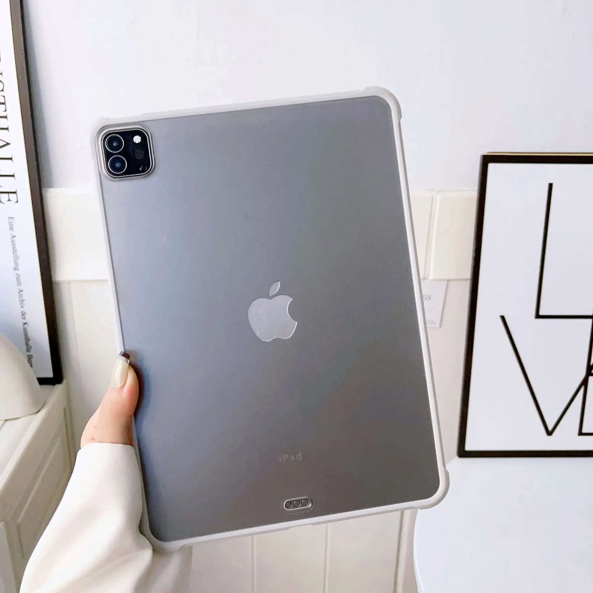 Apple iPad 10.2" Frosted Anti-drop Cover — feature 9
