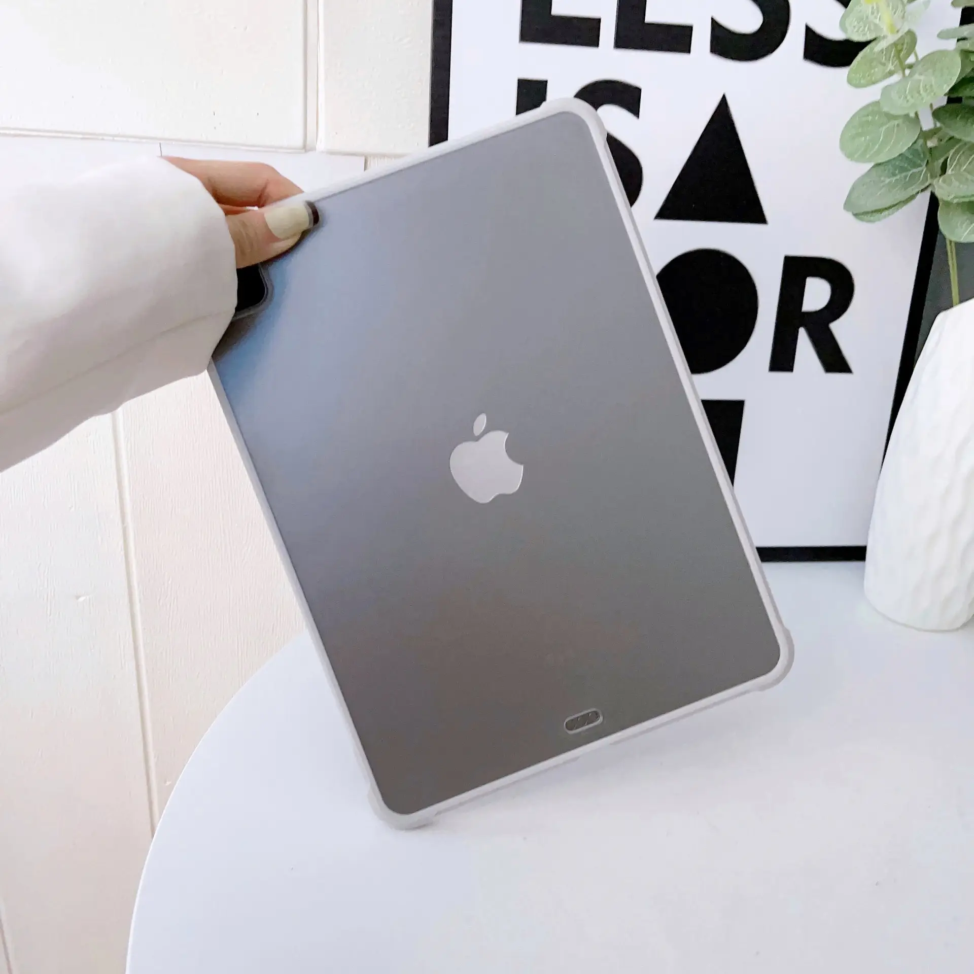 Apple iPad 10.2" Frosted Anti-drop Cover - Image 5
