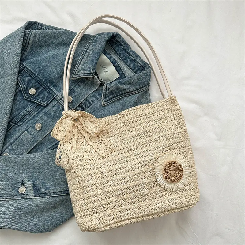 Woven Straw Shoulder Bag 2023 Summer New Arrival - Image 2