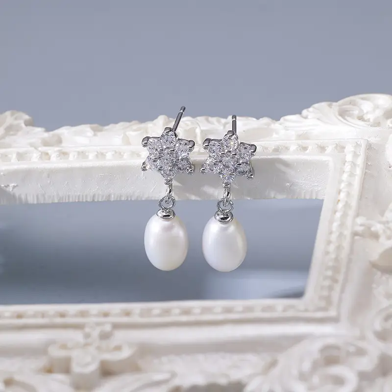 Snowflake Pearl Earrings for Women Luxury Design - Image 6