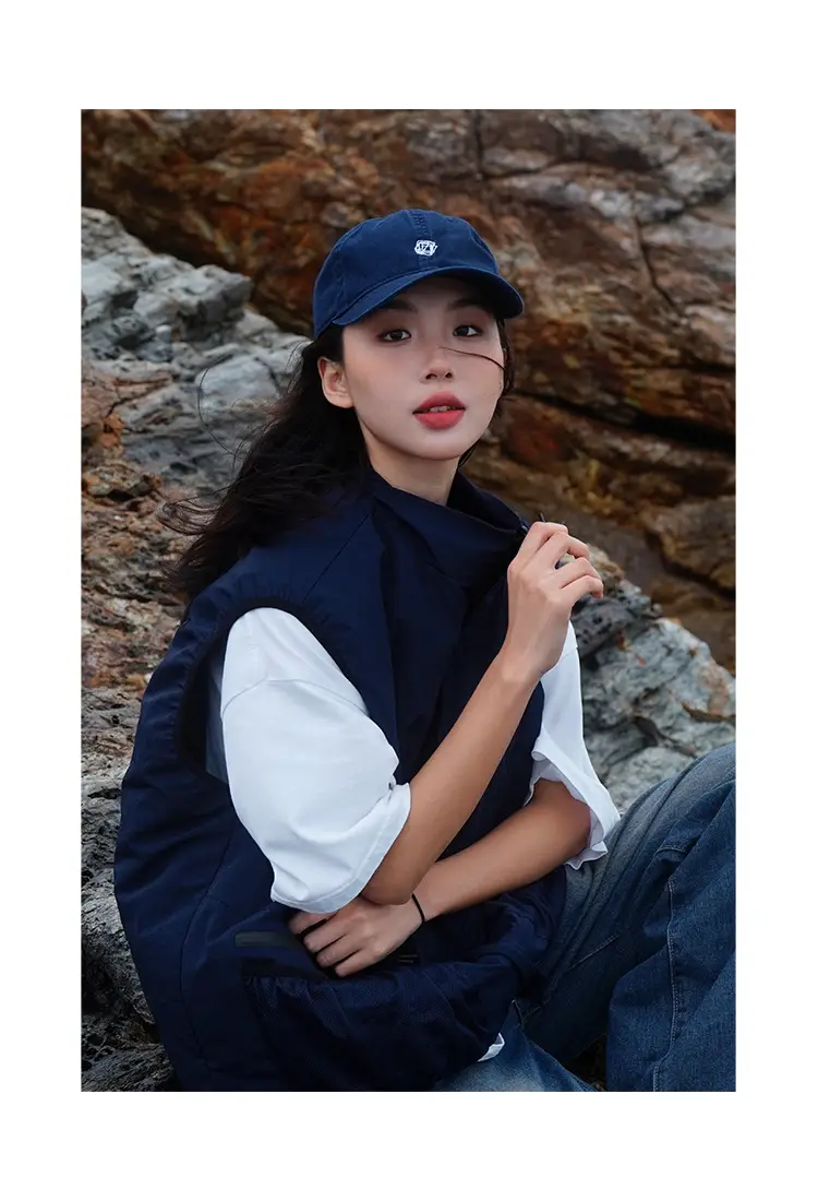 Japanese Style Vintage Peaked Cap for Women Men Outdoor Black — feature 3