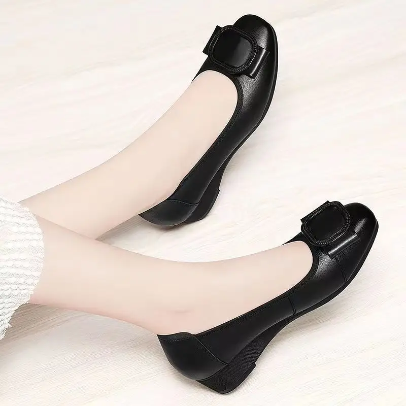 Shallow Wedge Shoes Women's 2023 New Summer Mid-heel Black Soft Bottom Soft Leather Slip-on Leather Shoes for Middle-aged Mothers - Image 5
