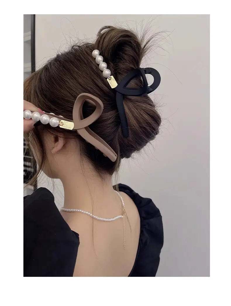 Retro Korean Frosted Hair Clip Women's Back — feature 5