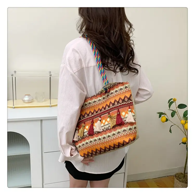 Ethnic Tassel Tote Bag Large Capacity Women's Bag — feature 25