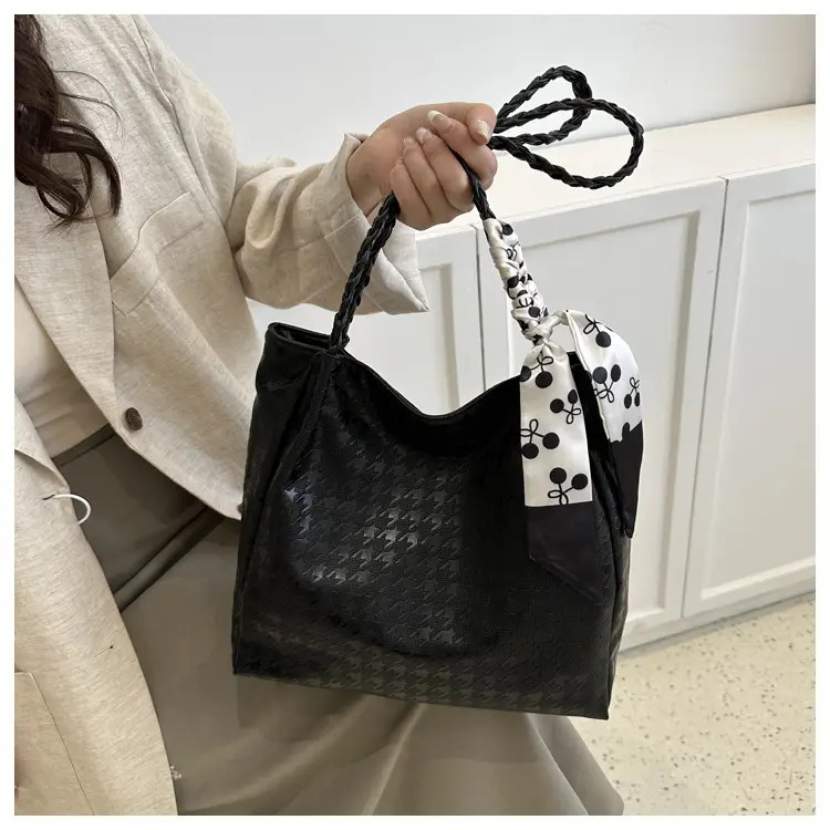 Black Diamond Pattern Silk Tote Bag Large Capacity 2023 — feature 20