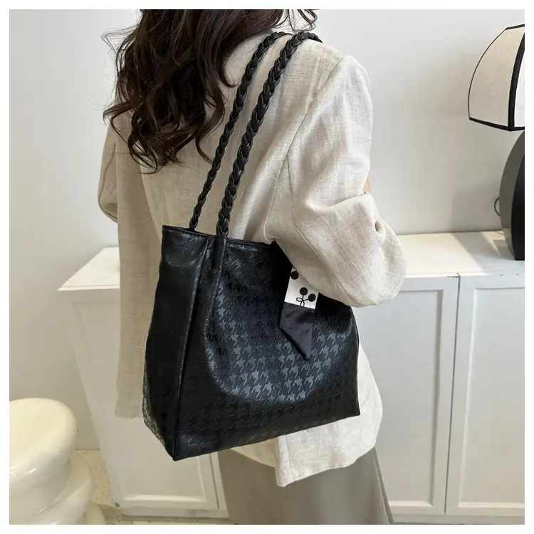Black Diamond Pattern Silk Tote Bag Large Capacity 2023 — feature 24