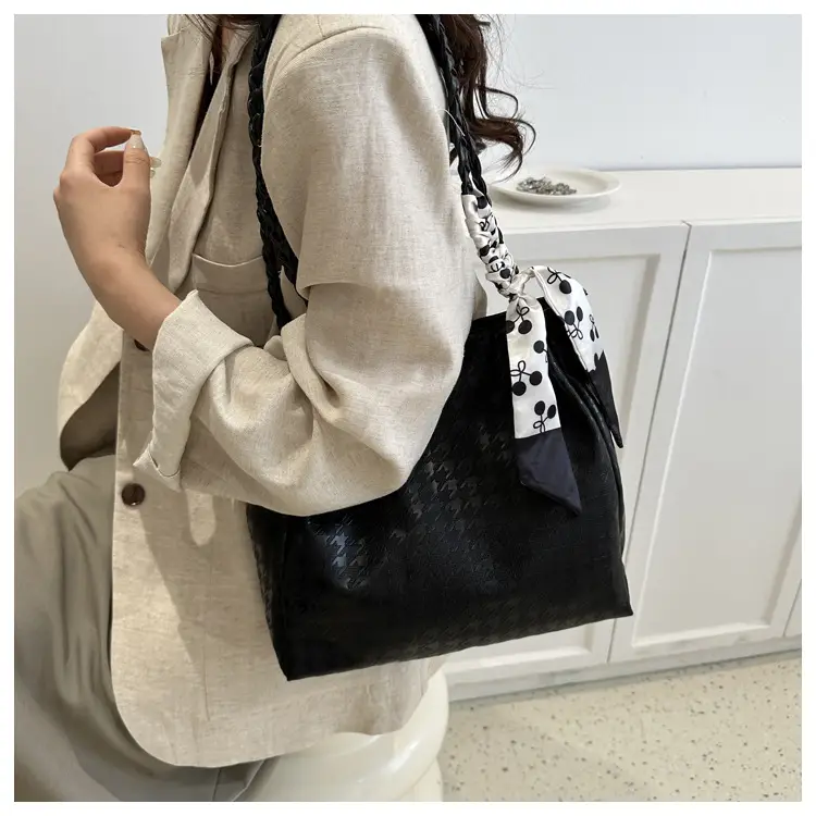 Black Diamond Pattern Silk Tote Bag Large Capacity 2023 — feature 26