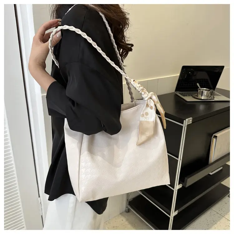 Black Diamond Pattern Silk Tote Bag Large Capacity 2023 — feature 32