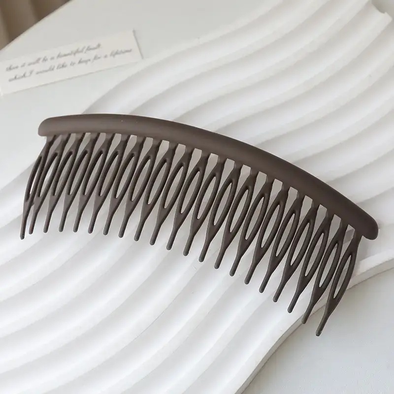 Non-Slip Hair Comb for Adult Bangs & Head Cover - Image 2
