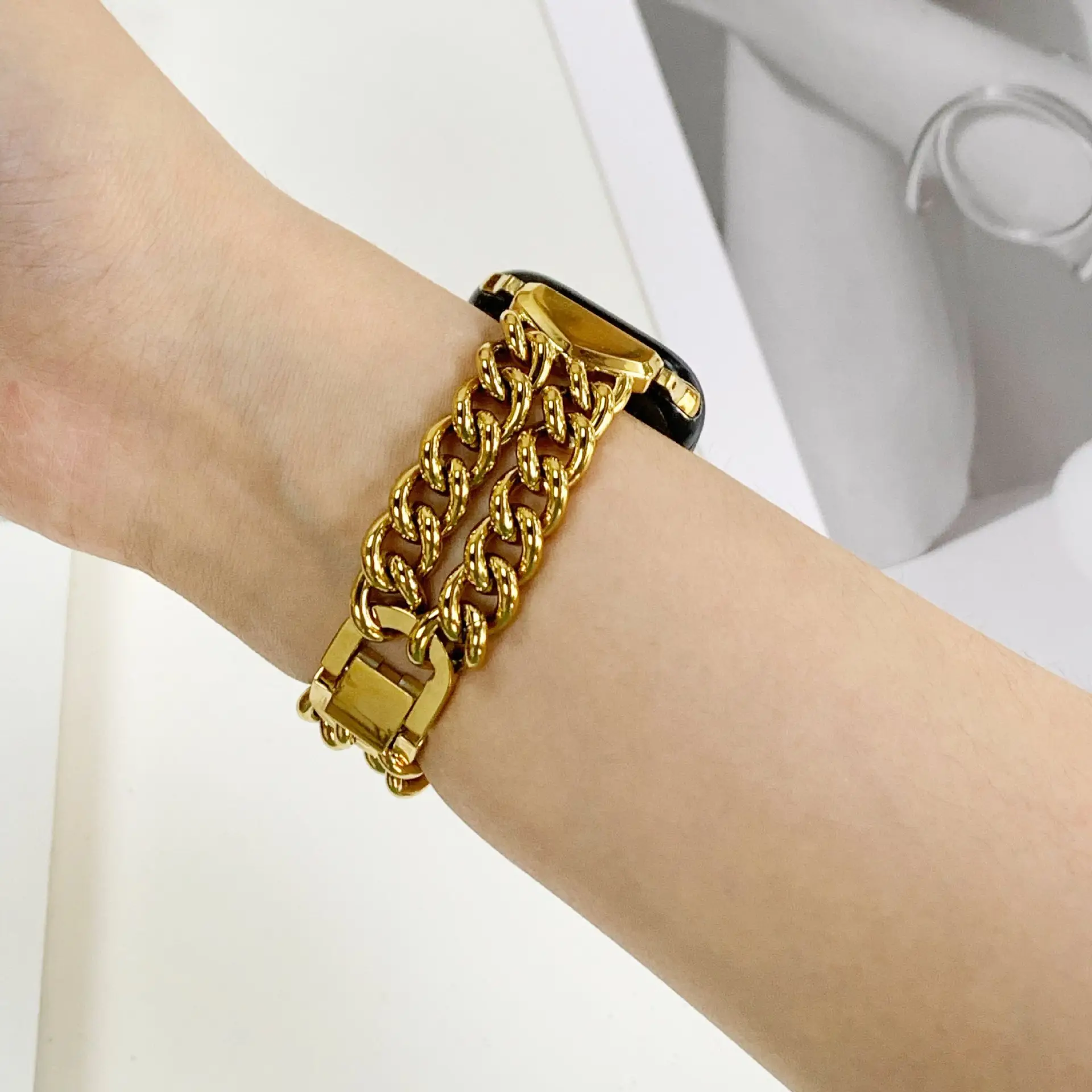 Chunshi Gold Triangular Denim Chain Watch Strap - Image 7