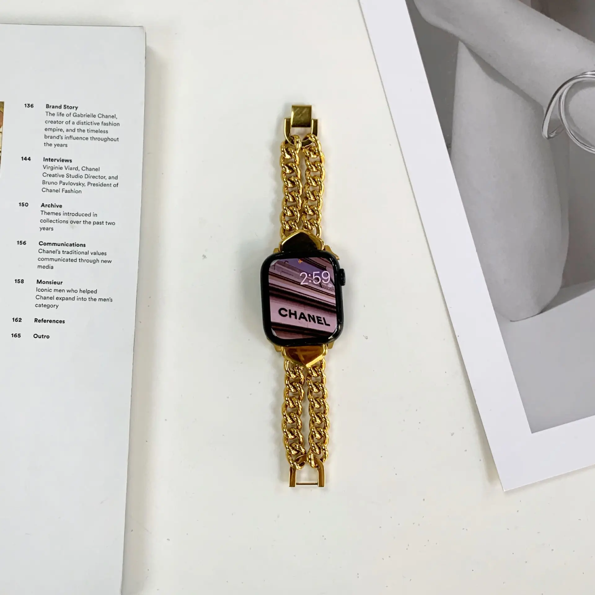 Chunshi Gold Triangular Denim Chain Watch Strap - Image 4