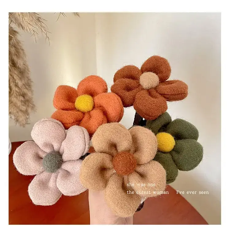 Winter Plush Flower Hairpin with Duckbill Clip — feature 13