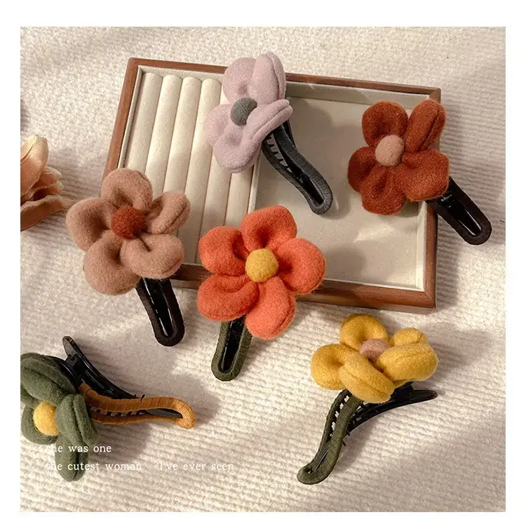 Winter Plush Flower Hairpin with Duckbill Clip — feature 6