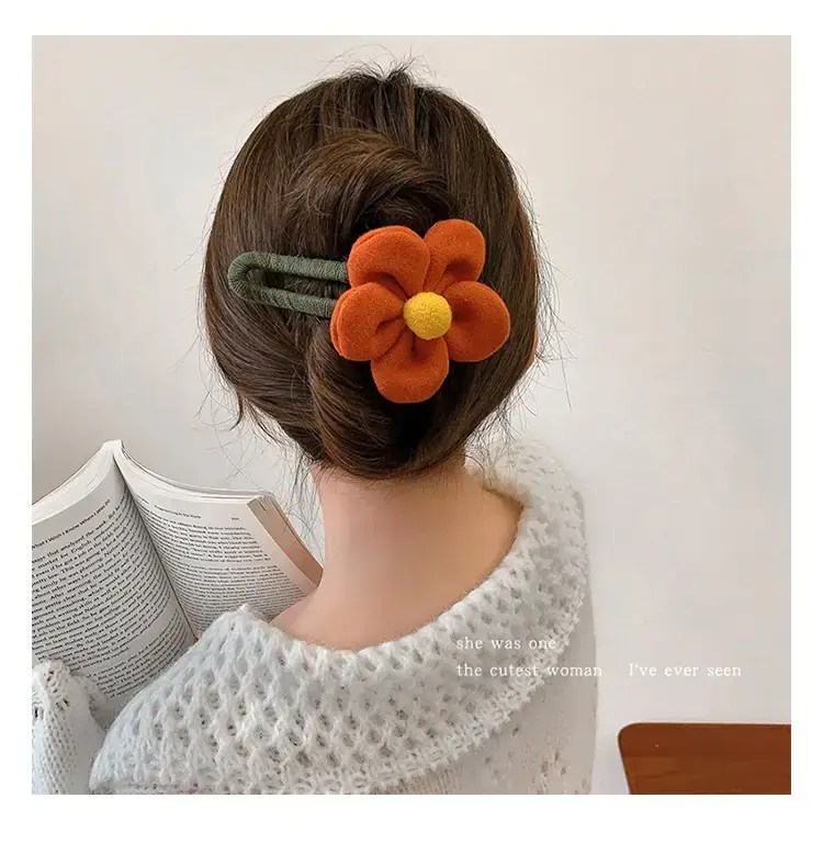 Winter Plush Flower Hairpin with Duckbill Clip — feature 7