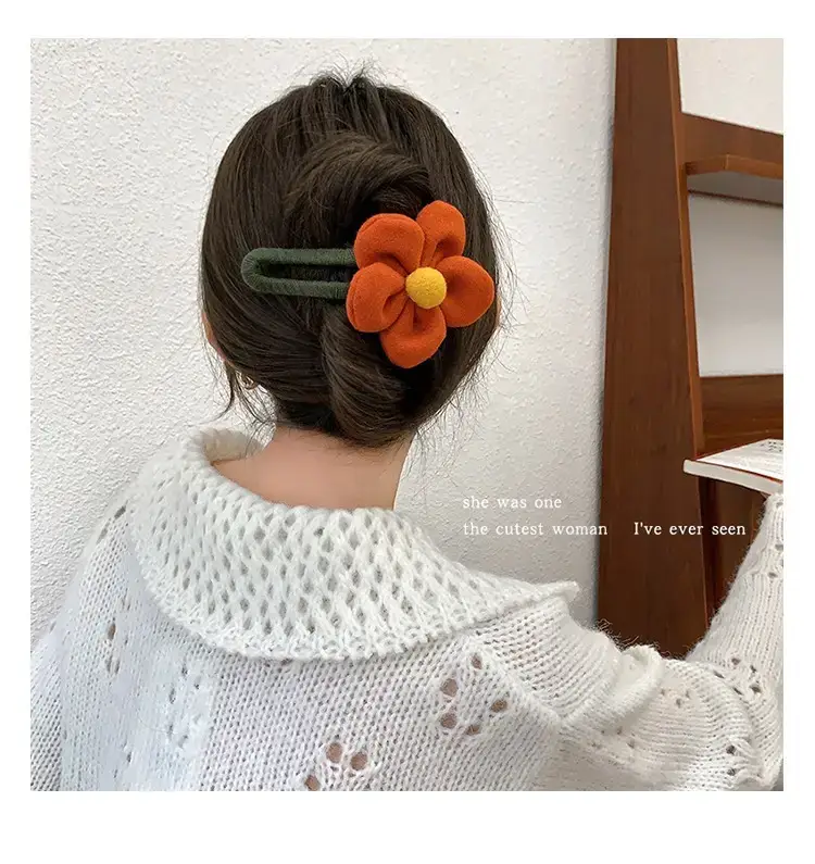 Winter Plush Flower Hairpin with Duckbill Clip — feature 8