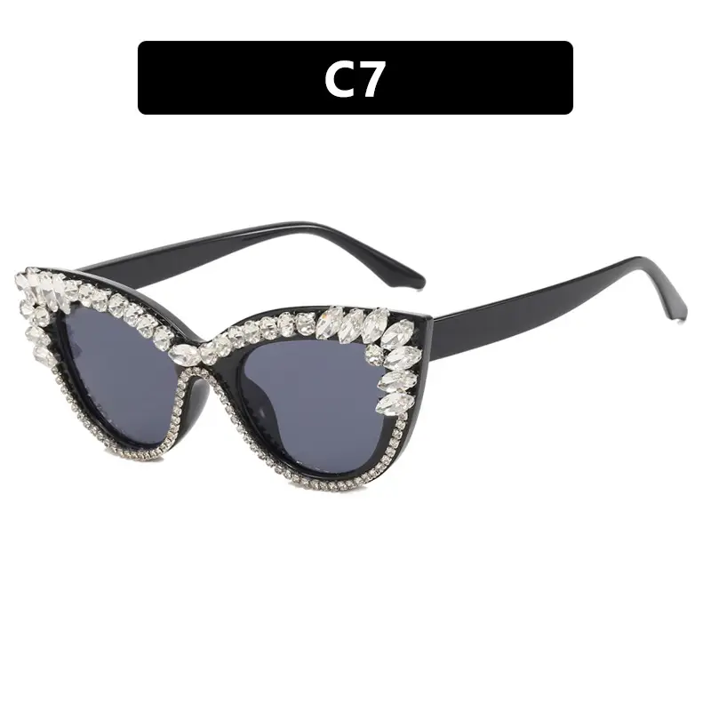 Kedun Cat-Eye Sunglasses with Diamond Embellishment - Image 4