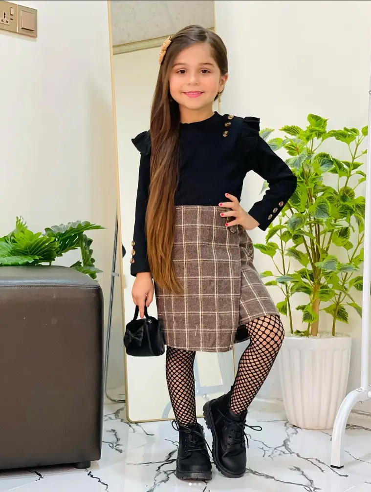 Girls Plaid Skirt Set Red Long Sleeve Winter — feature 1
